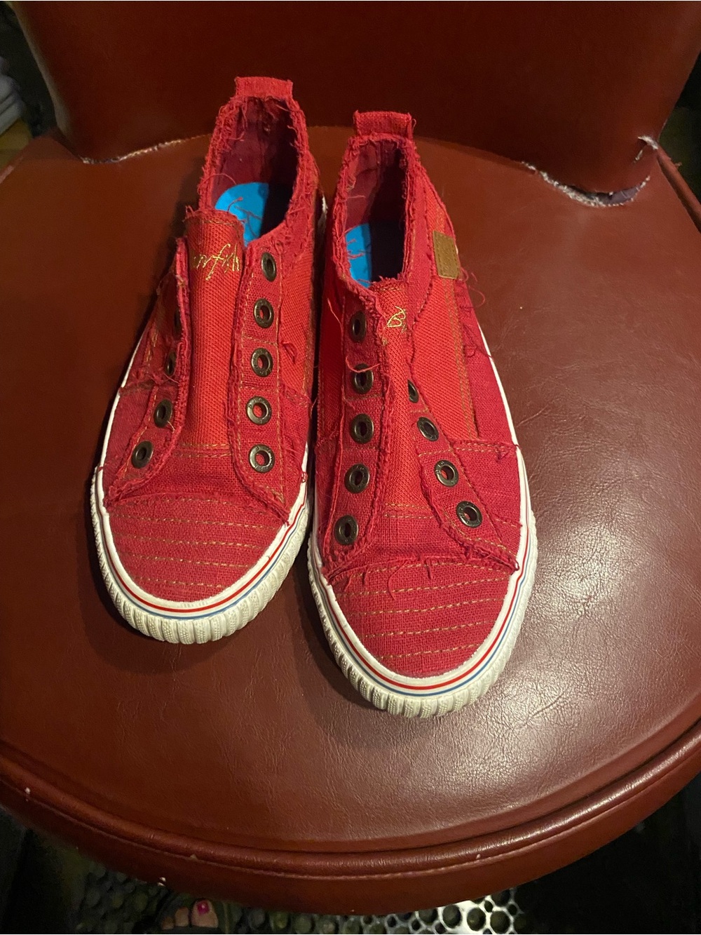 Women’s Casual Slip-On Canvas Sneakers in Red